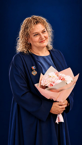 Признание заслуг: Карина Цатурова награждена медалью «За развитие Приморского края»