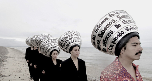 ТЕ, КТО ИЗ-ЗА МОРЯ